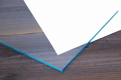 アクリルとガラスの違い 性能 価格の比較と見分け方 アクリルとガラスの違い 性能 価格の比較と見分け方