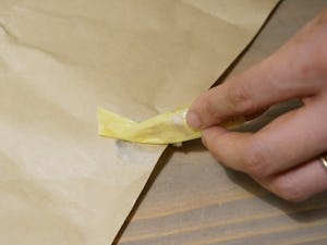 ガラスのカット・加工 - 異形カット：型紙の取り方⑪ マスキングテープを外す
