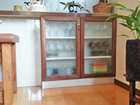 ガラスのカット・加工 - 四角形カット:製作例 食器棚のガラス扉